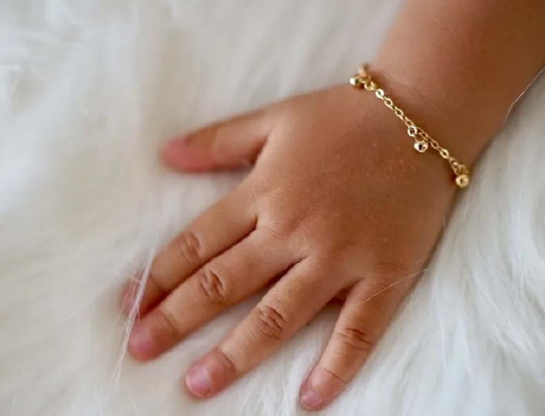 دستبند طلا مناسب کودکان 5