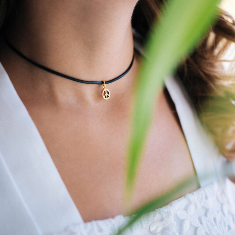 پرسته گردنبند طلا چرم peace