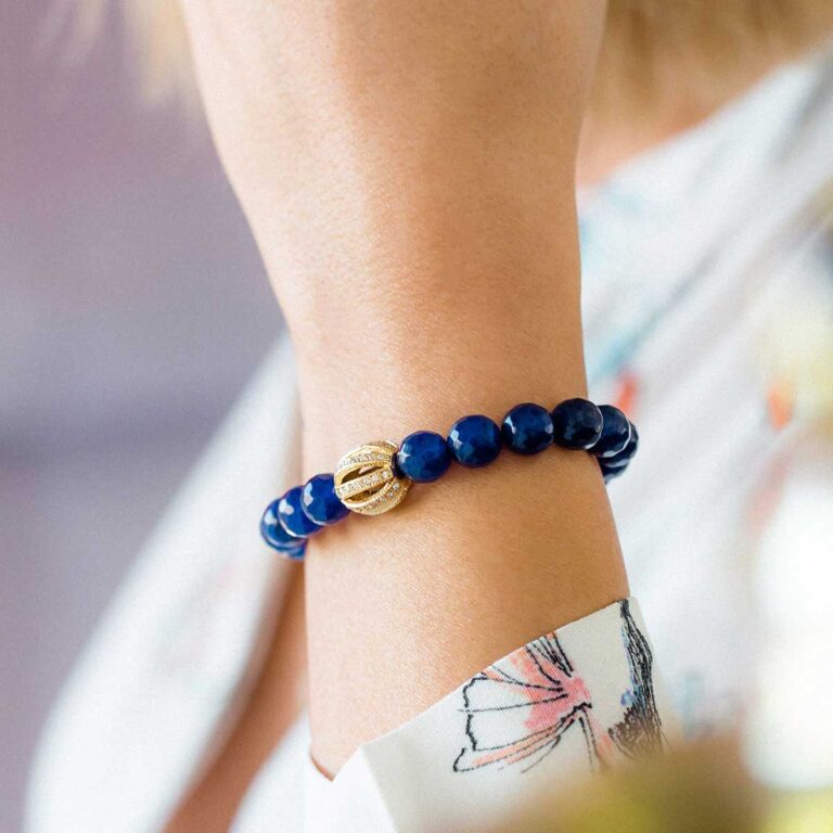 دستبند طلا گوی نگین دار ۲