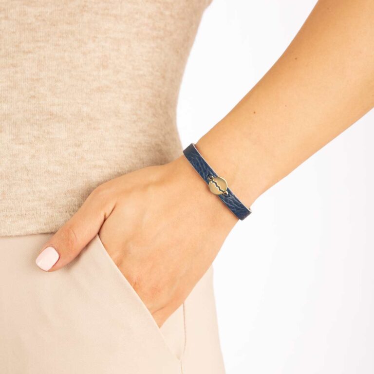 دستبند طلا نماد ماه بهمن پرسته