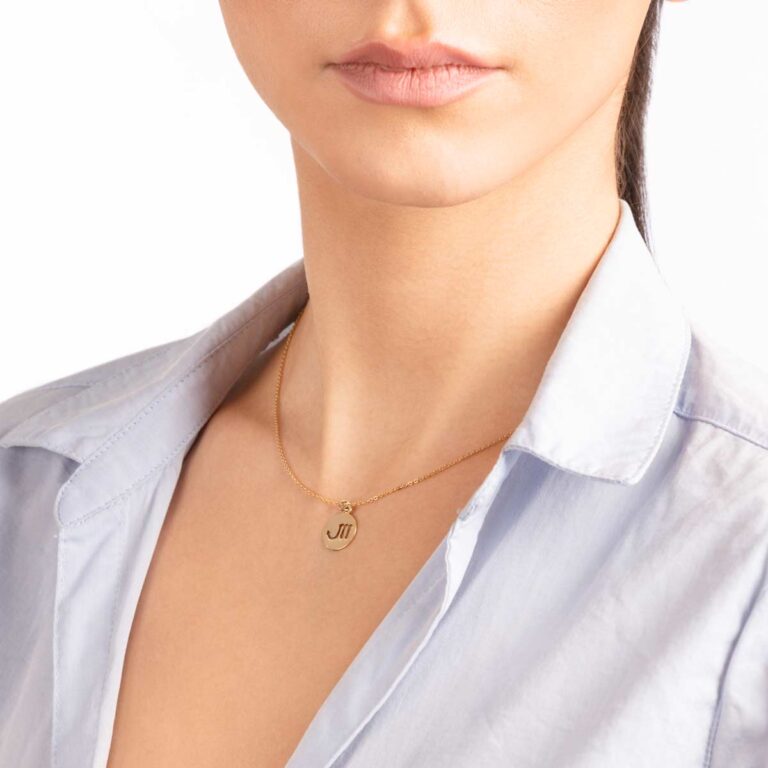 گردنبند طلا نماد ماه آبان