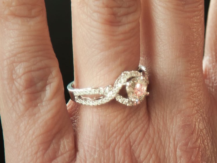 حلقه‌ نامزدی