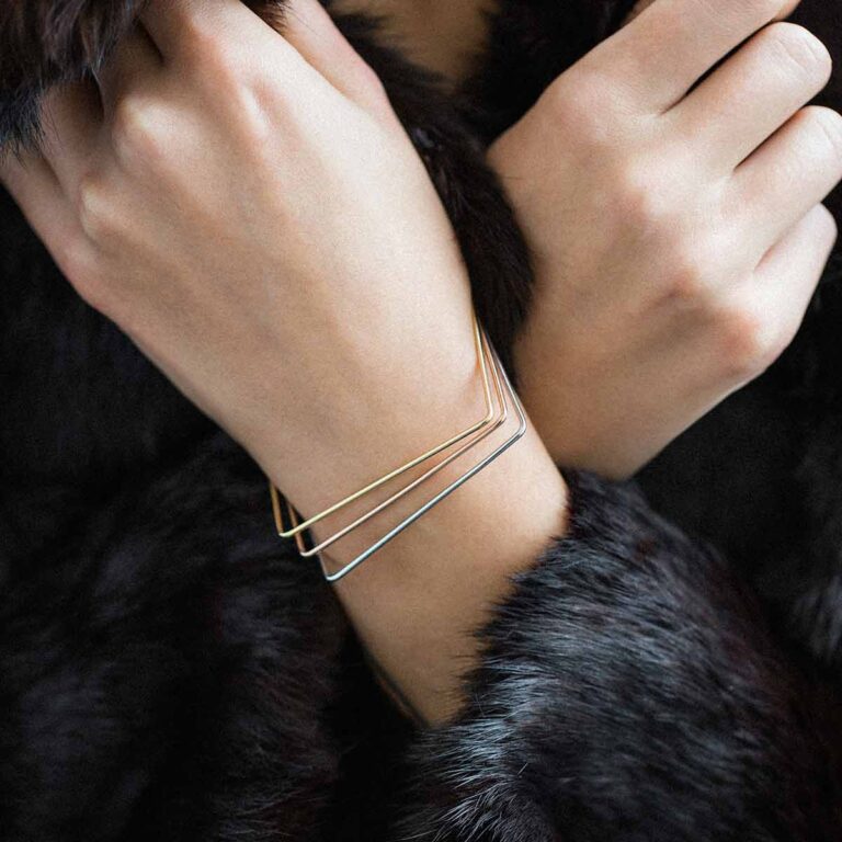 النگو طلا مربع پرسته