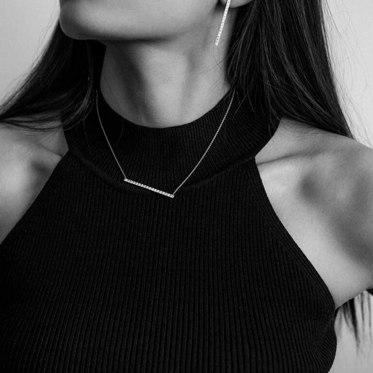 گردنبند طلا خط نگین دار پرسته