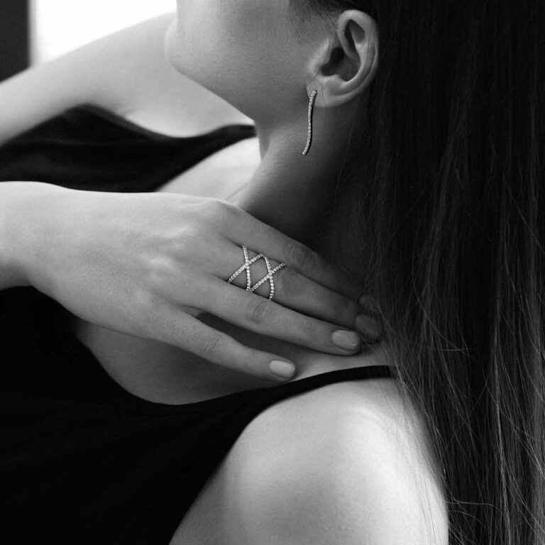 انگشتر طلا ضربدر نگین دار پرسته