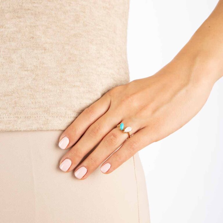 انگشتر طلا فیروزه و صدف و تک نگین پرسته