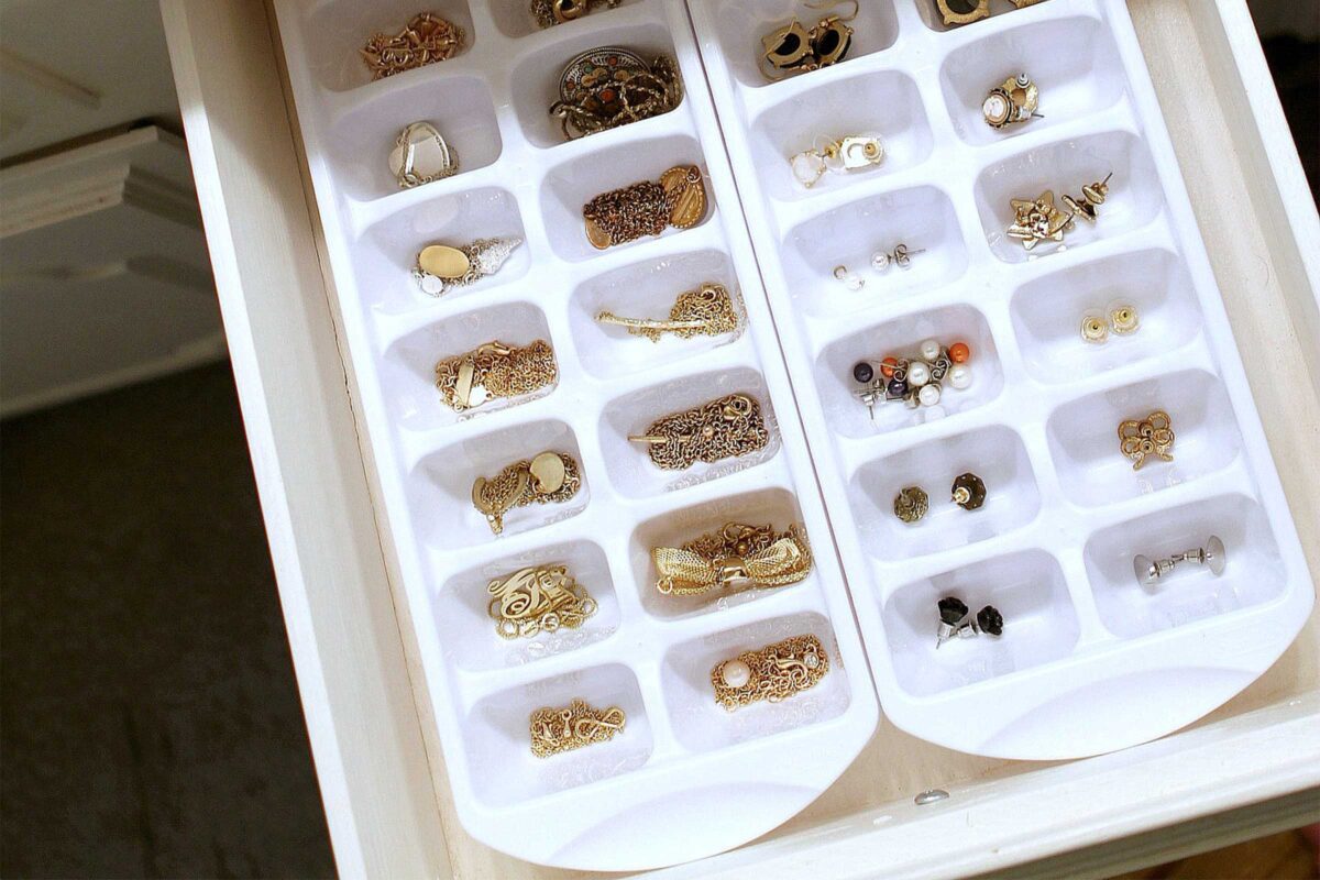 نگهداری جواهرات