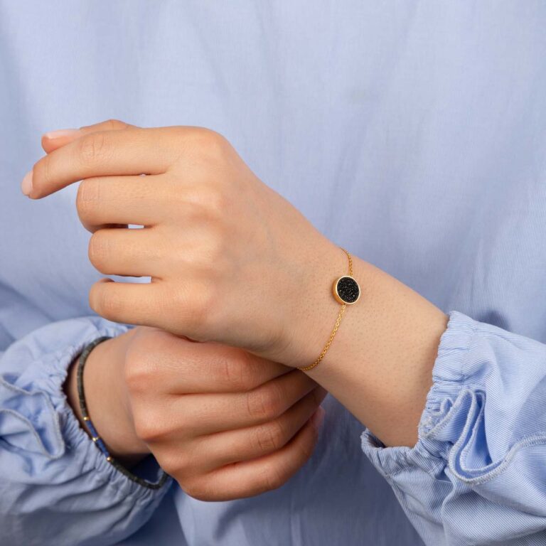 دستبند طلا کوارتز مشکی متوسط