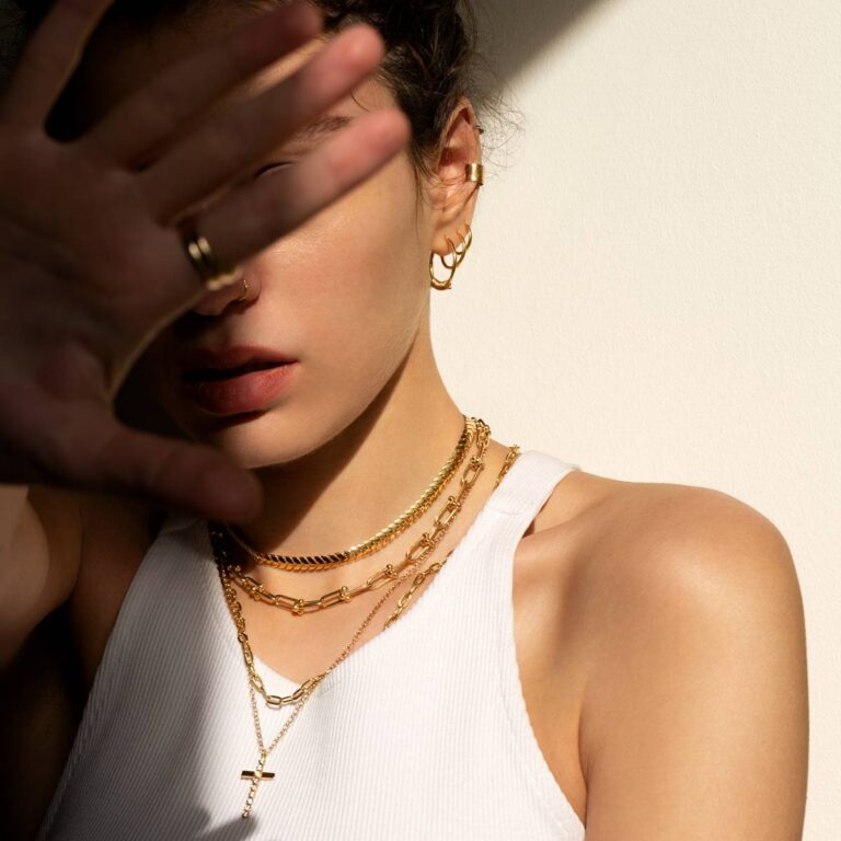 آویز طلا صلیب نگین دار