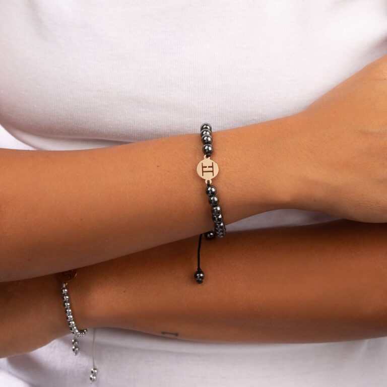 دستبند طلا سنگی نماد ماه خرداد