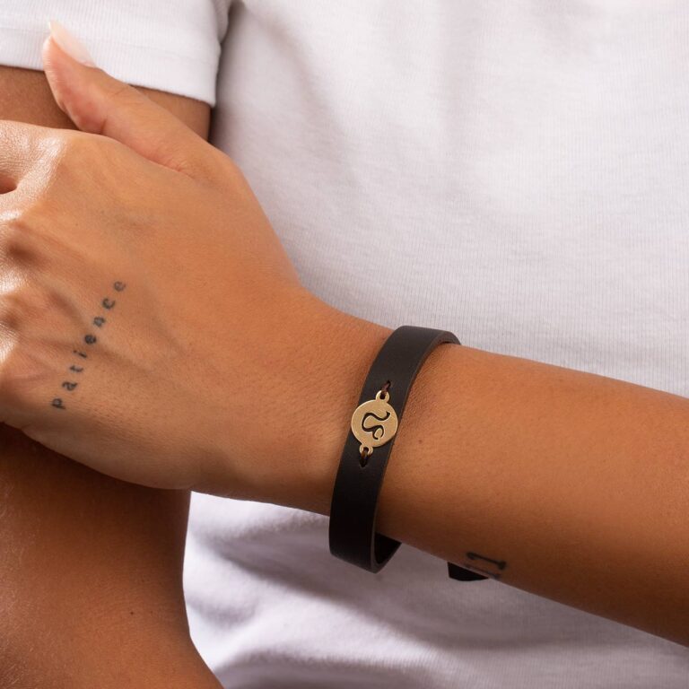 دستبند طلا چرمی ساده نماد ماه مرداد