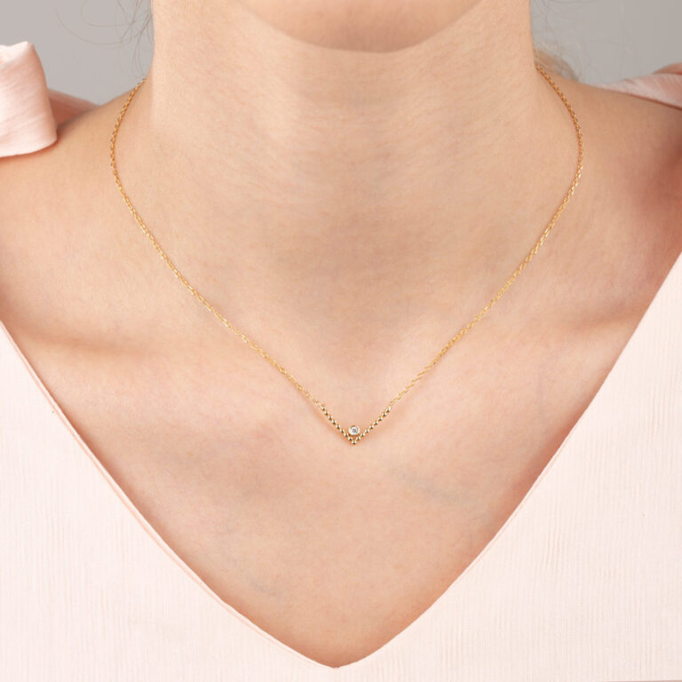 گردنبند طلا V توپی و نگین لونا