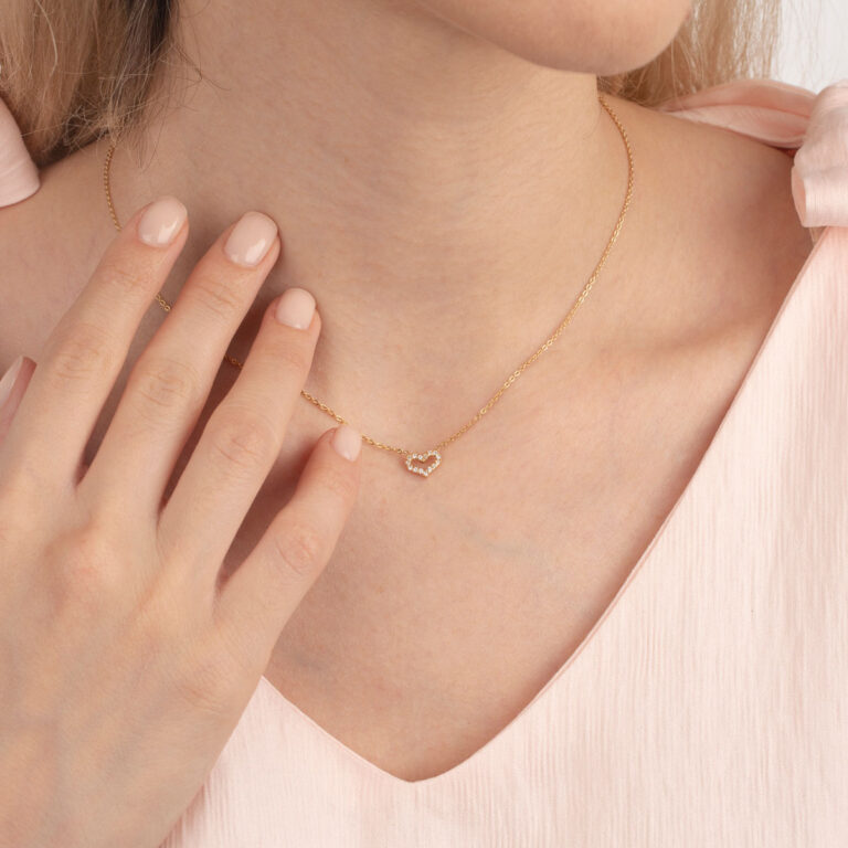گردنبند طلا قلب کوچک نگین دار