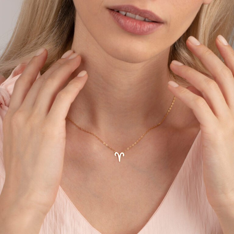 گردنبند طلا ساین ماه فروردین