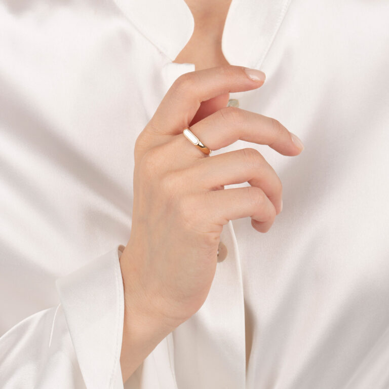 انگشتر طلا پینکی صدف مستطیل