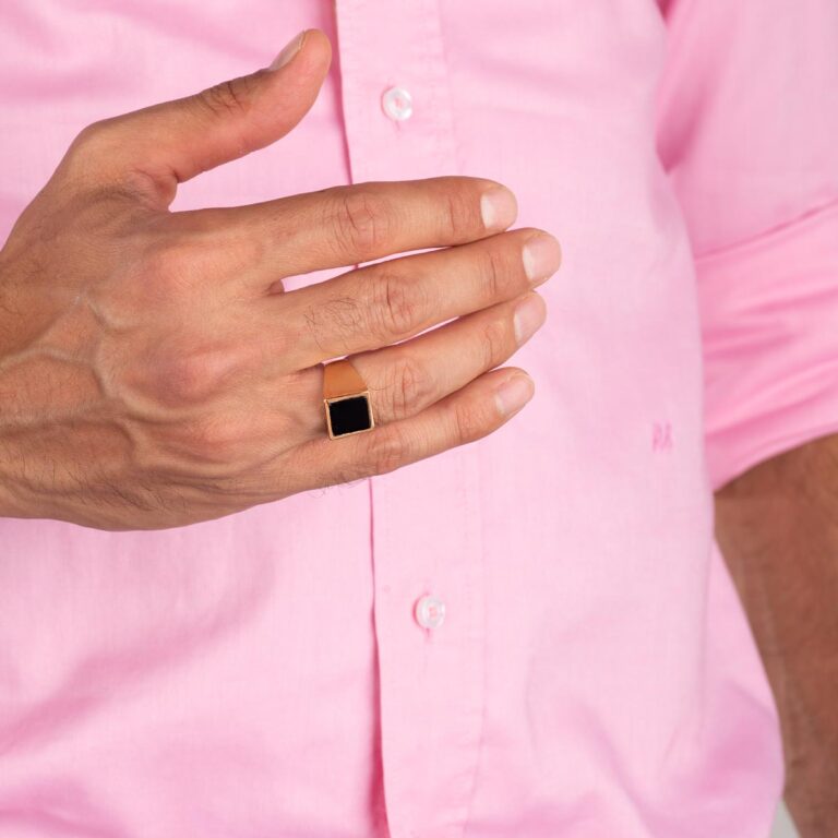 انگشتر طلا اونیکس مربع