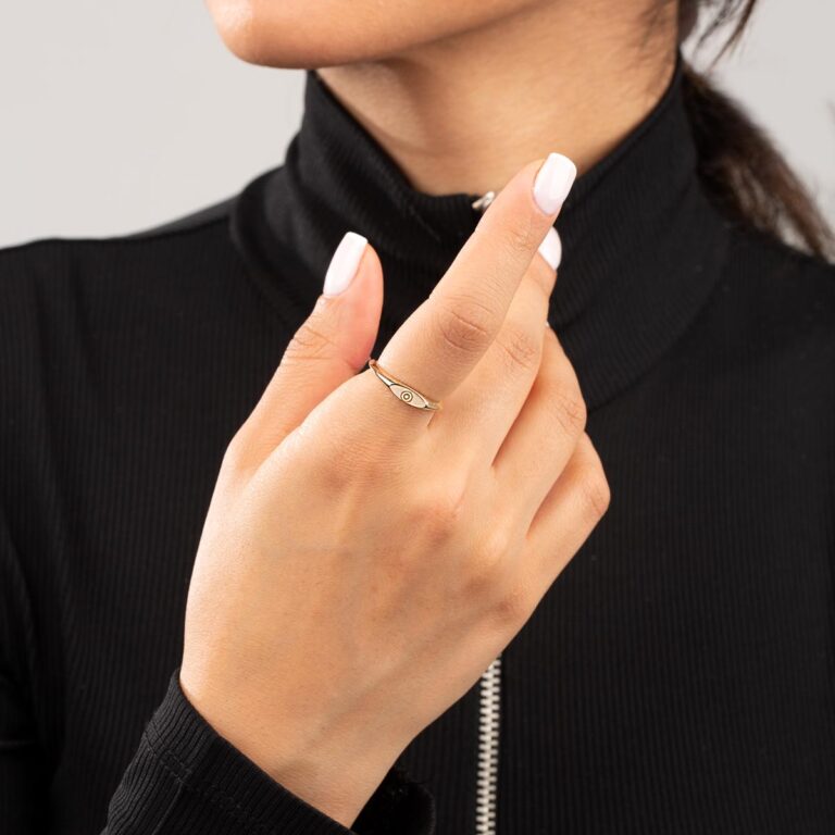 انگشتر طلا پینکی حرف o