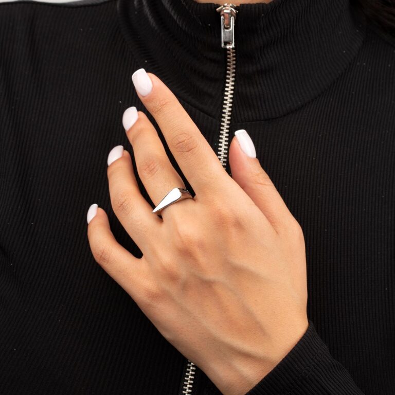 انگشتر طلا قلب کشیده سفید