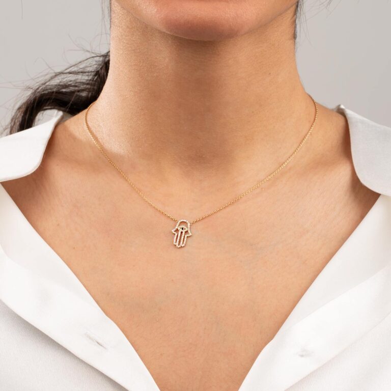 گردنبند طلا دست همسا نگین دار