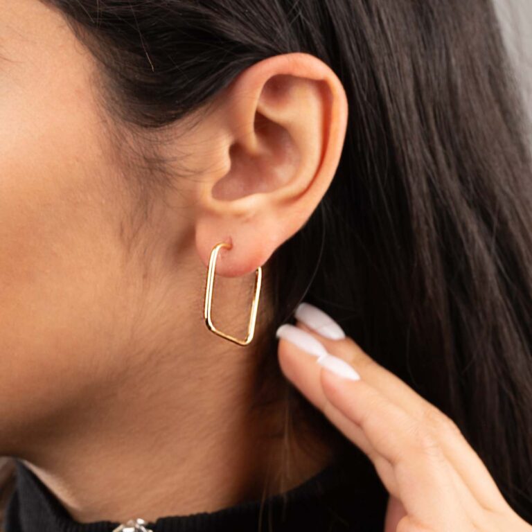 گوشواره طلا مربع