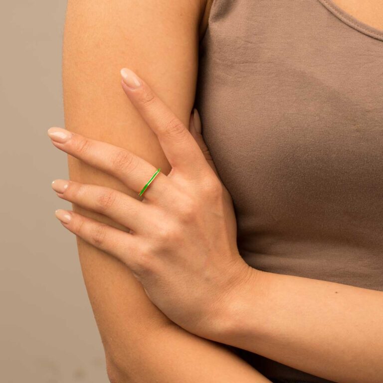 انگشتر طلا سارنگ سبز