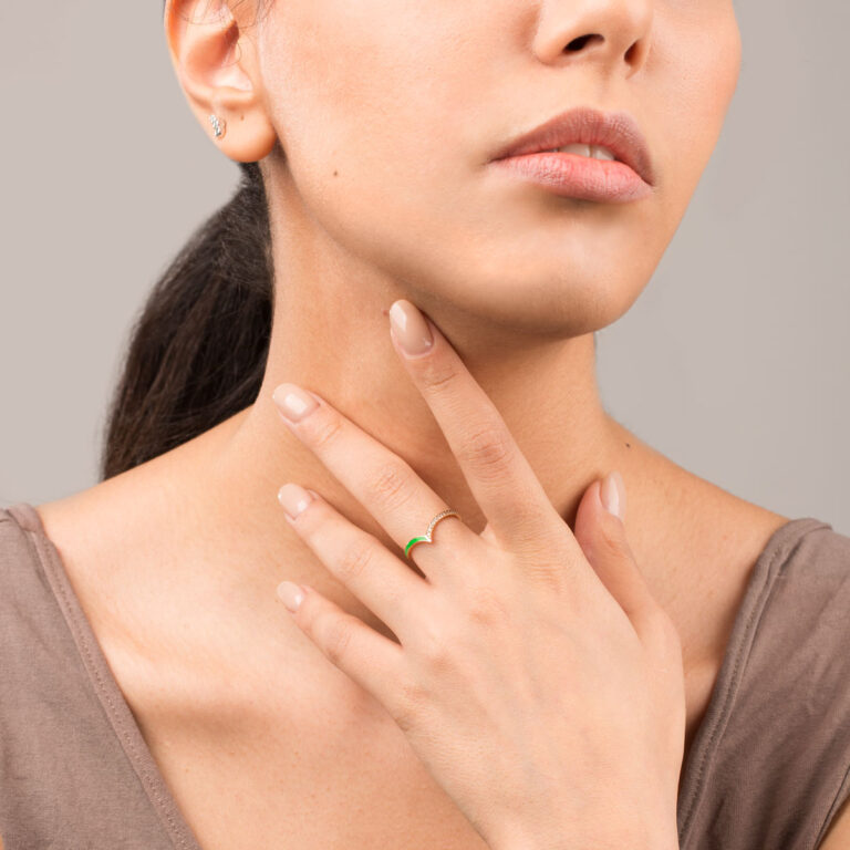 انگشتر طلا هیوا سبز