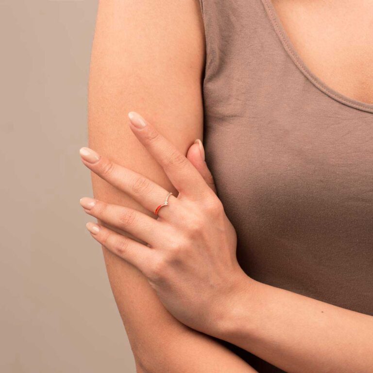 انگشتر طلا هیوا قرمز