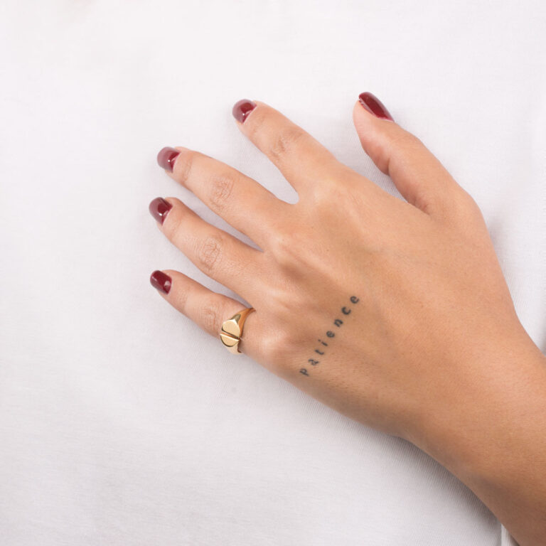 انگشتر طلا پینکی خط دار