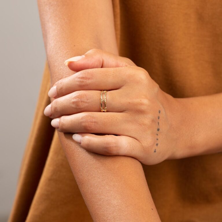 انگشتر طلا سیم خاردار