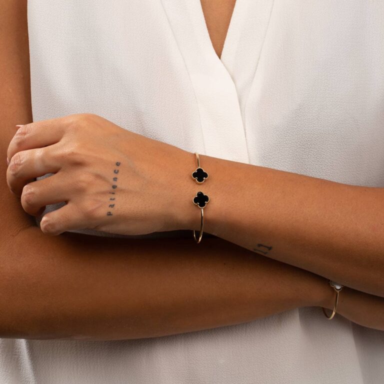 النگو طلا بنگل ونکلیف توپی مشکی