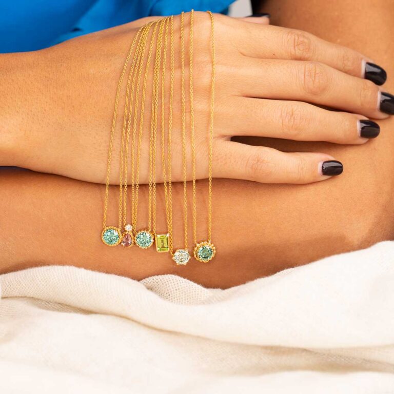 گردنبند شش ضلعی موزانایت سفید - تصویر 3