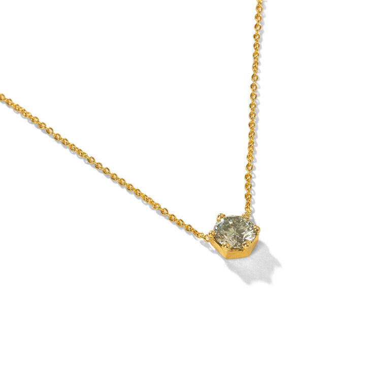 گردنبند شش ضلعی موزانایت