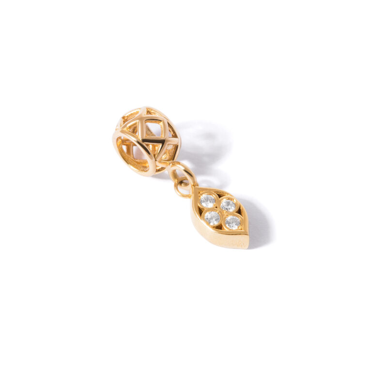 Pandora Ilex gold pendant g