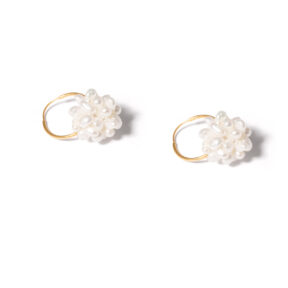 Irsa gold ring and pearl earrings g