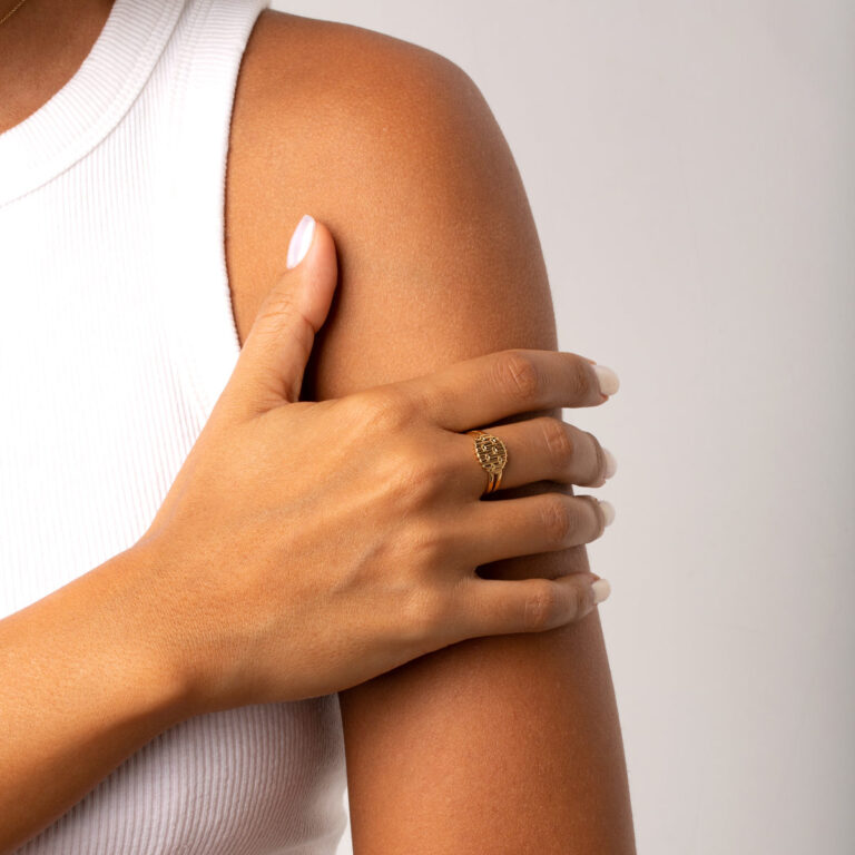 انگشتر طلا بیضی دلینا - تصویر 3