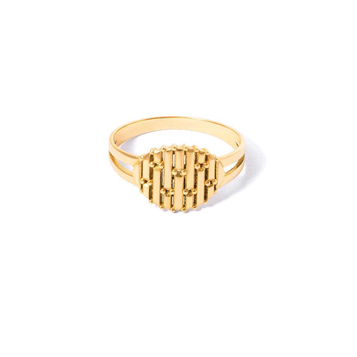 Delina oval gold ring g