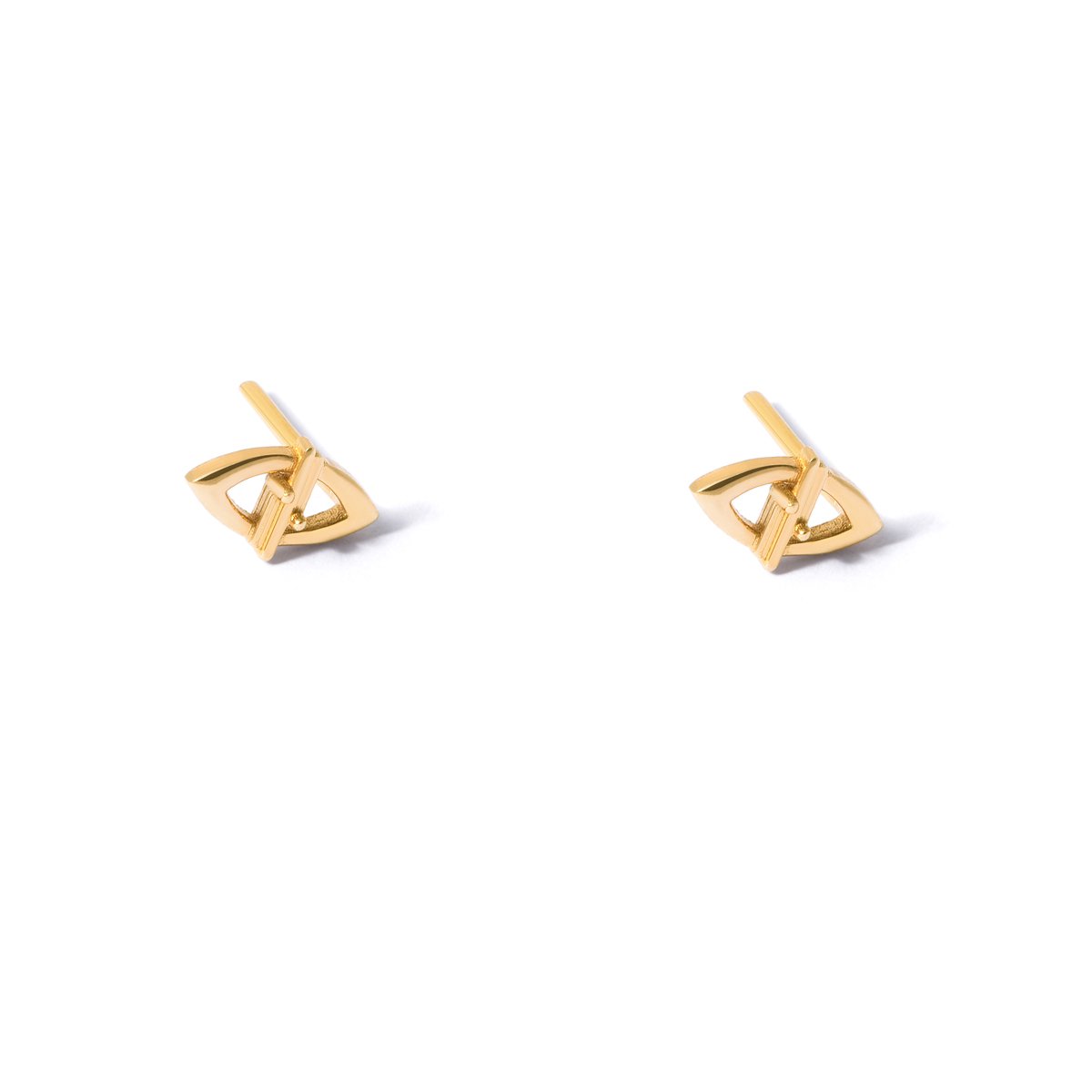 Gold earrings with a charm line g