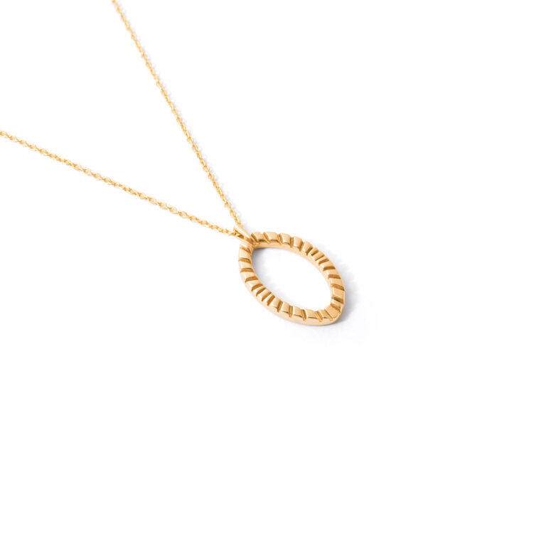 Naravan gold necklaceg