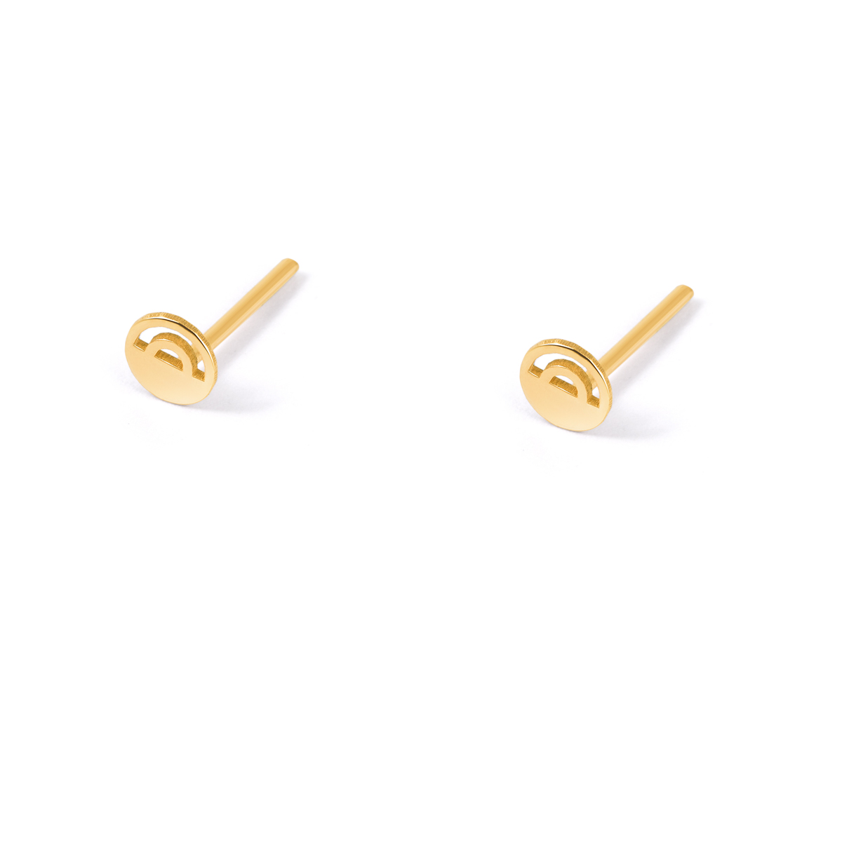 A small gold earrings g