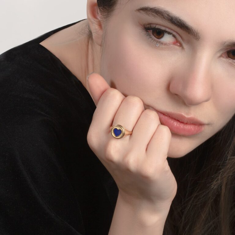 انگشتر طلا قلب مینا کاری کارولین - تصویر 3