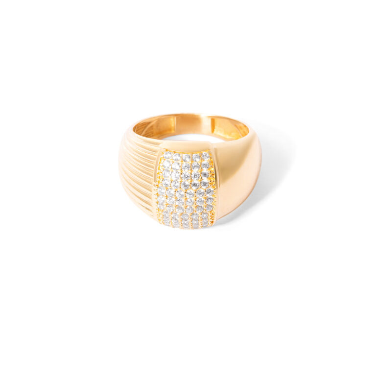 Gold ring with gem g