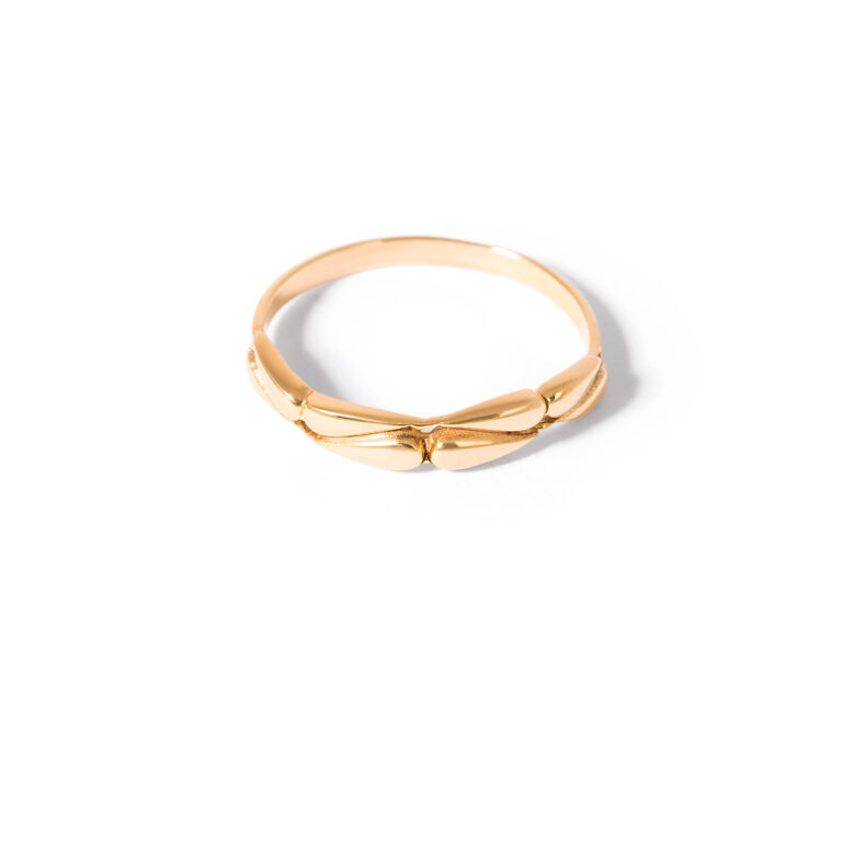 Helena teardrop gold ring g