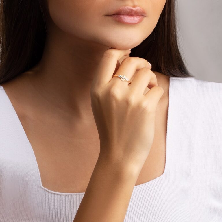 انگشتر طلا لوزی نگین دار گالری طلا پرسته