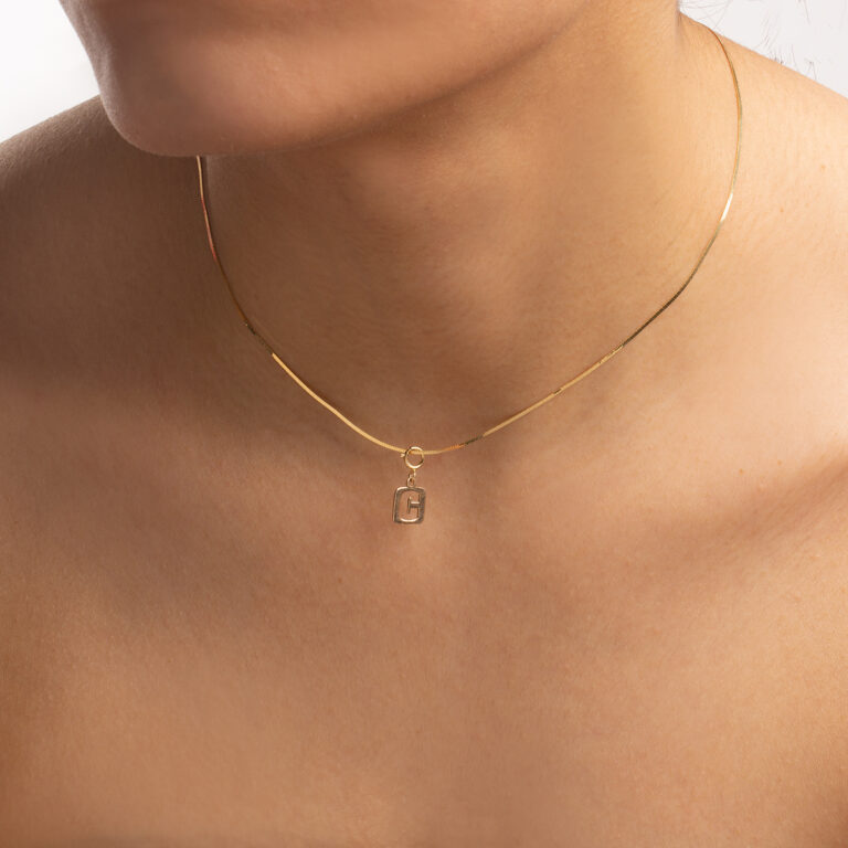 آویز طلا فریم حرف G گالری طلا پرسته