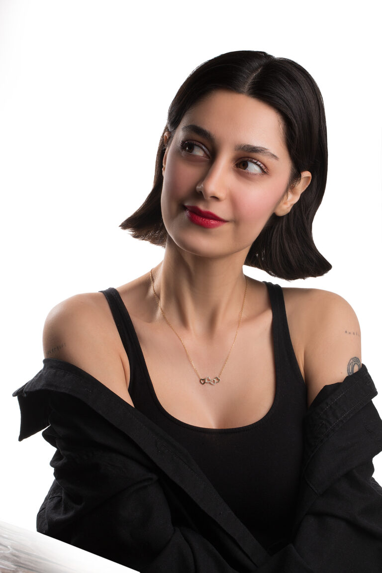 گردنبند طلا قلب نگین دار گالری طلا پرسته