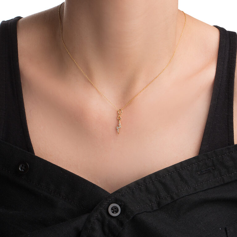 آویز طلا نگین دار صاعقه گالری طلا پرسته