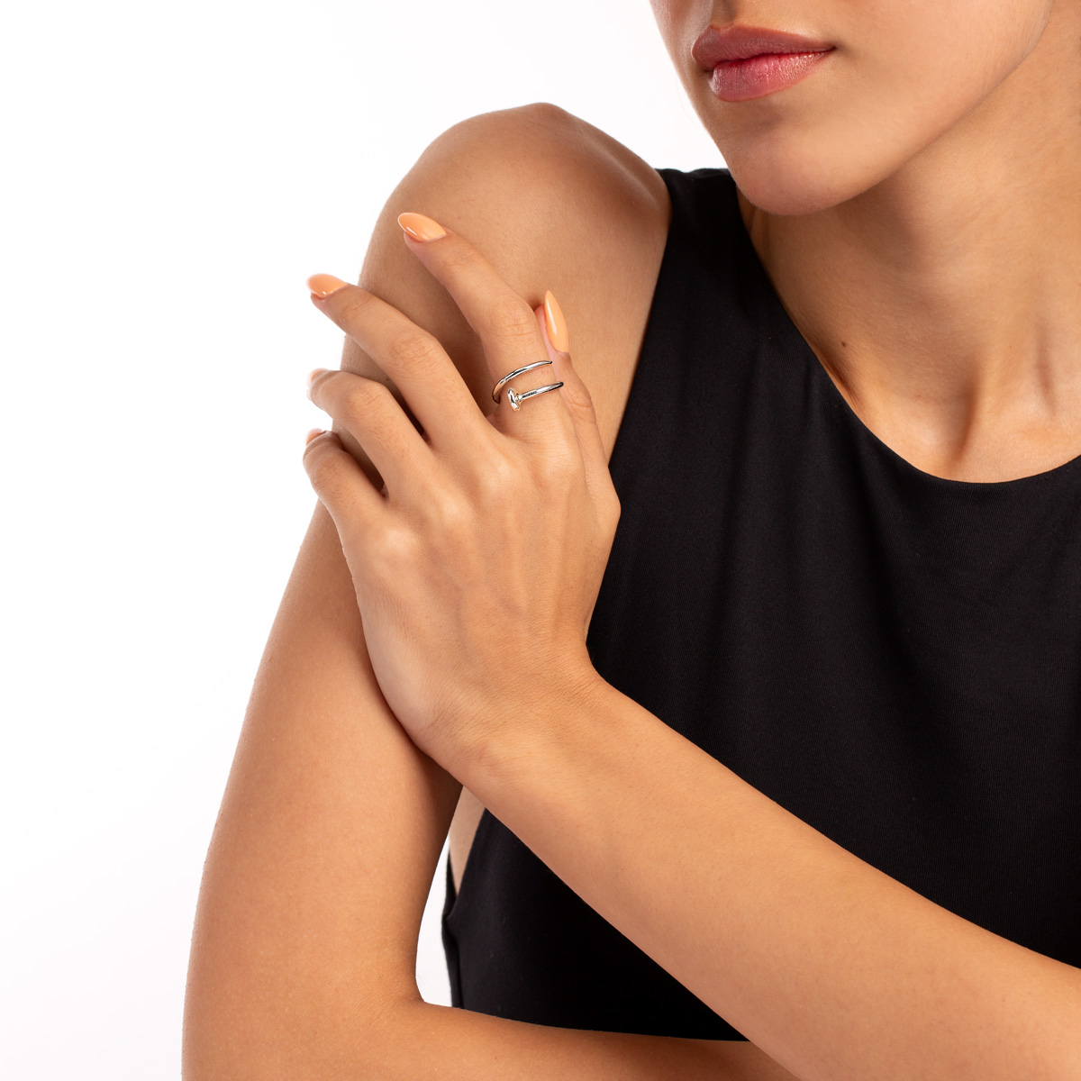 انگشتر نقره میخ گالری پرسته