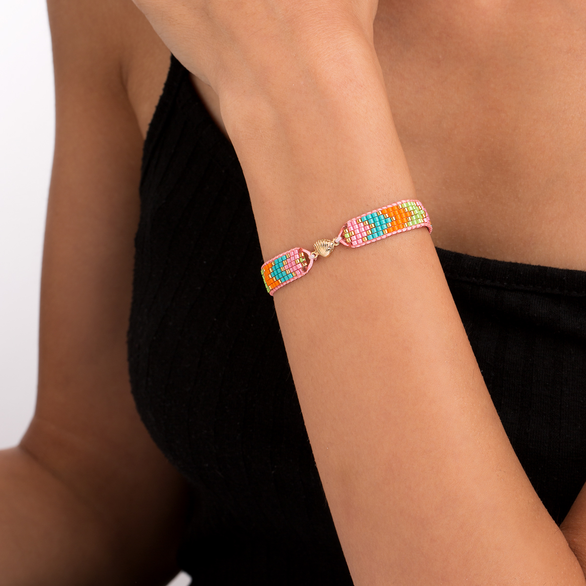 دستبند طلا بافت منجوقی صدف گالری پرسته