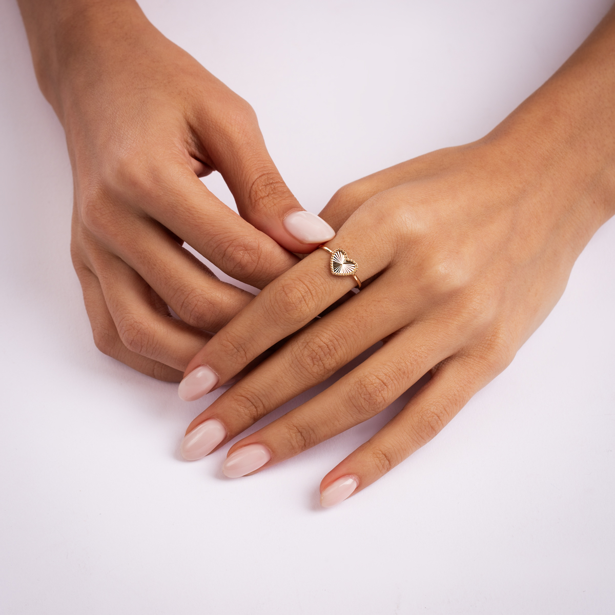 انگشتر طلا قلب گالری طلا پرسته