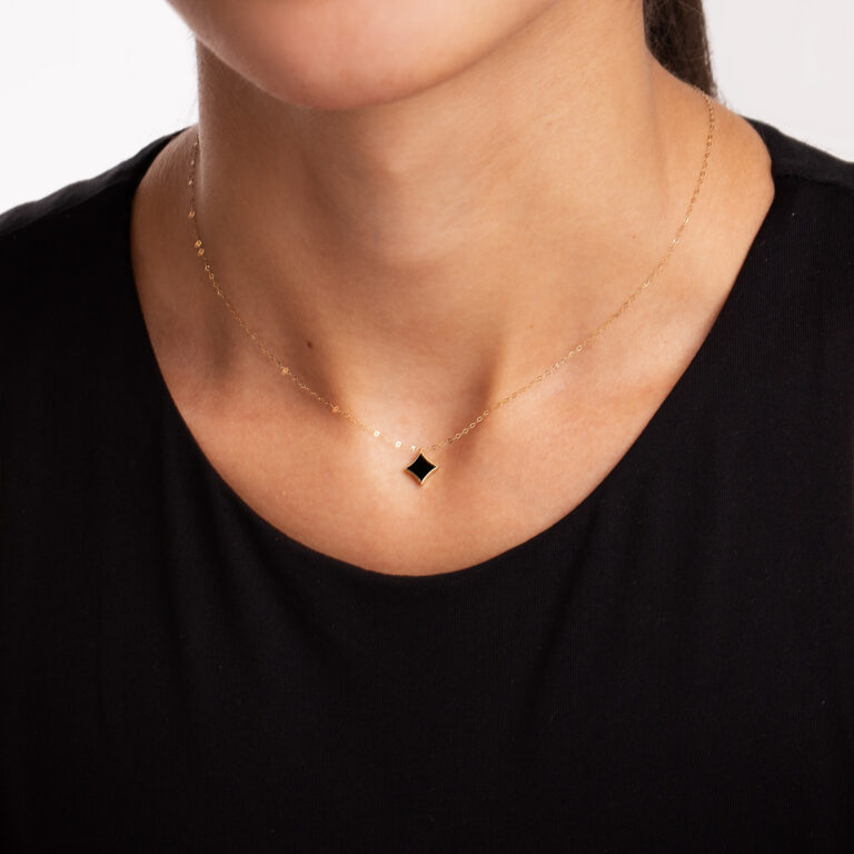 گردنبند طلا لوزی مشکی گالری طلا پرسته